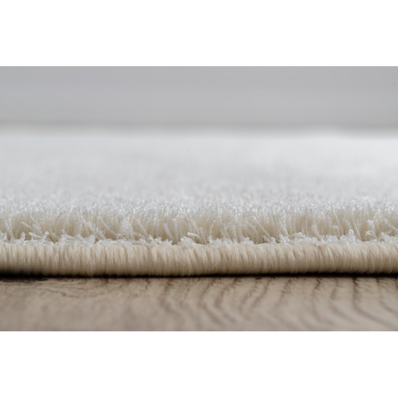 Fitted carpet VELVET MICRO cream 031 plain, flat, one colour - Wall-to-wall